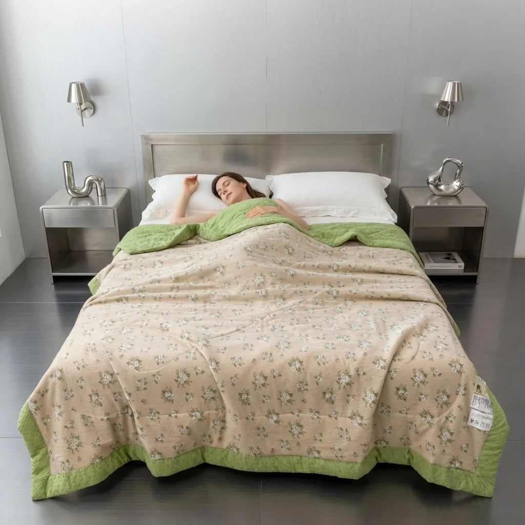 Summer Quilt Printed Polyester Microfiber Filling Lightweight Cooling Bed Blanket
