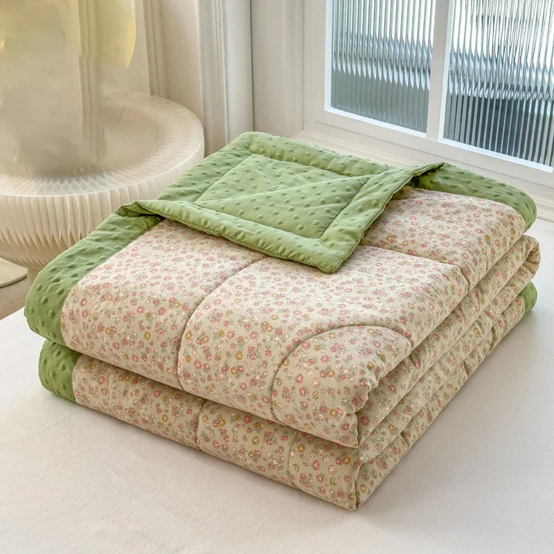 Summer Quilt Printed Polyester Microfiber Filling Lightweight Cooling Bed Blanket