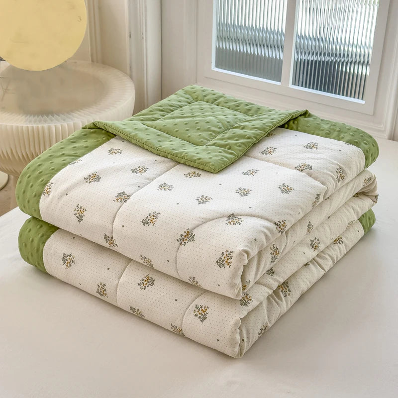 Summer Quilt Printed Polyester Microfiber Filling Lightweight Cooling Bed Blanket
