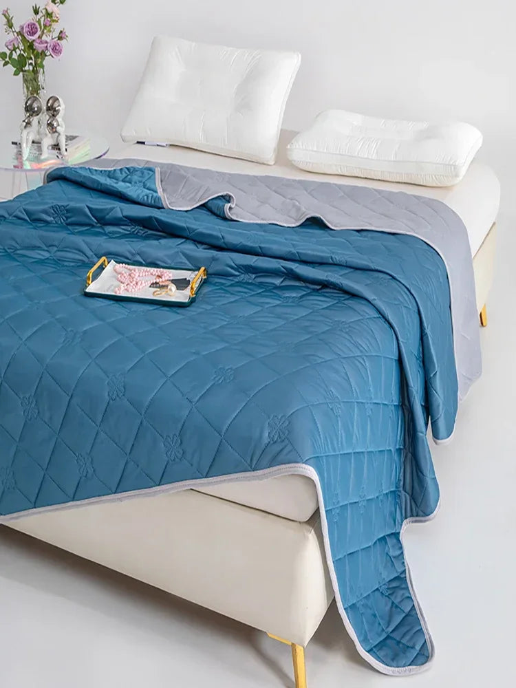 Queen Size Cooling Blanket - Breathable & Lightweight Cooling Comforter, Ice Silk Thin Quilt for Hot Weather & Airy Rooms
